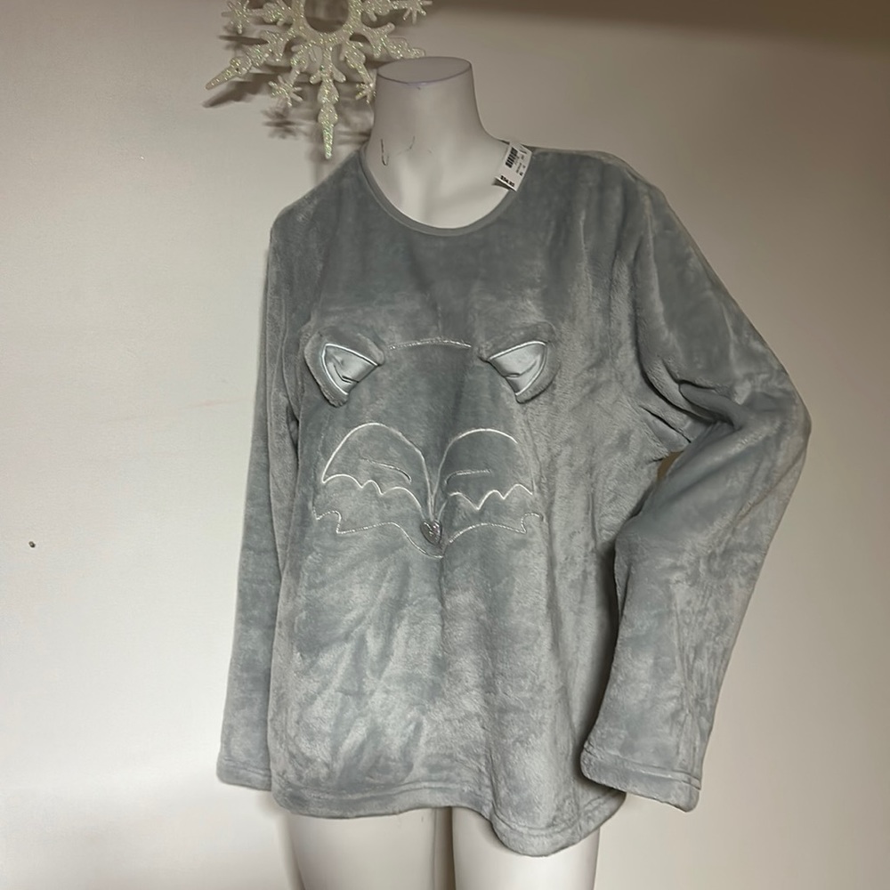La vie en rose plush top sweater fox raccoon grey soft silver warm oversized NWT
